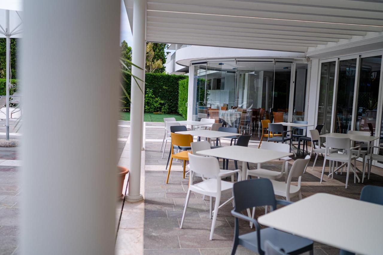 Hotel Smeraldo Lignano Sabbiadoro Eksteriør bilde